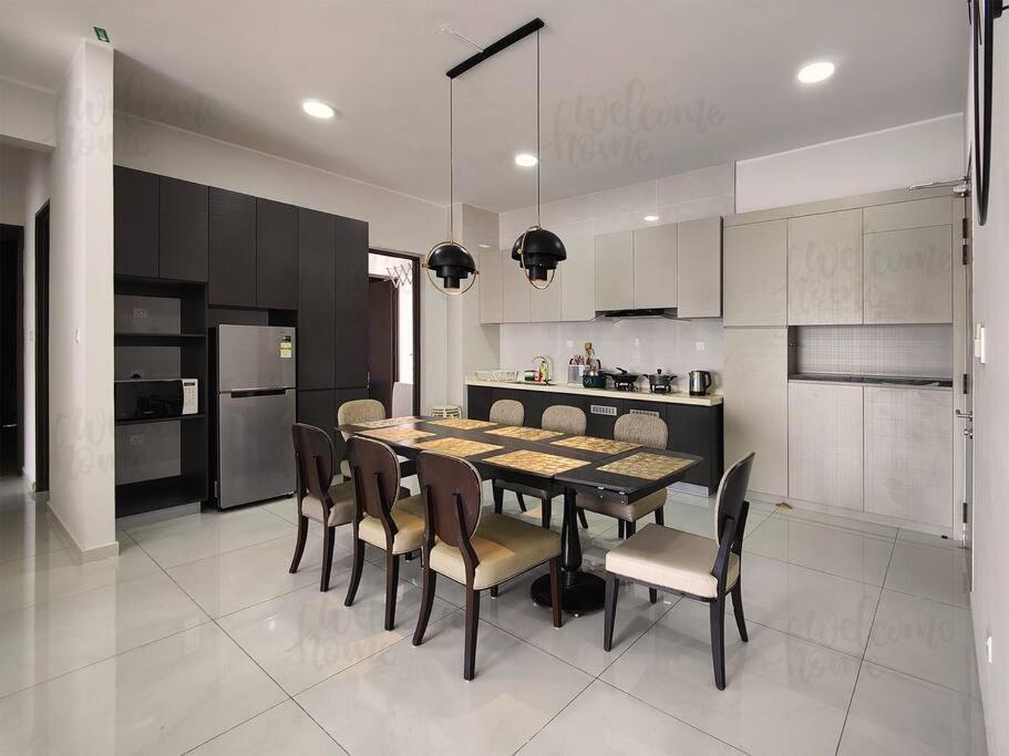 Bay Laurel, Country Garden Danga Bay Homestay By Welcome Home Johor Bahru Exteriör bild