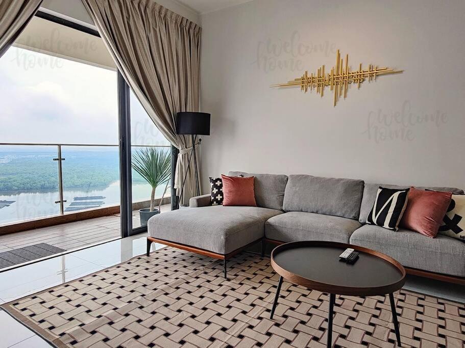Bay Laurel, Country Garden Danga Bay Homestay By Welcome Home Johor Bahru Exteriör bild