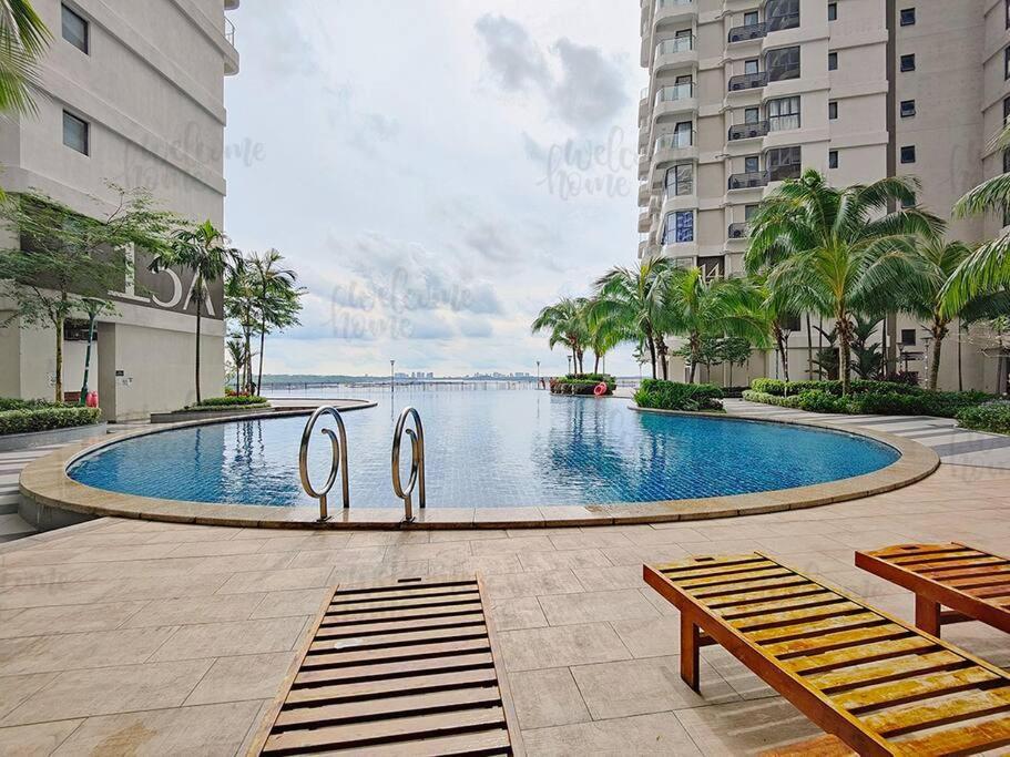 Bay Laurel, Country Garden Danga Bay Homestay By Welcome Home Johor Bahru Exteriör bild